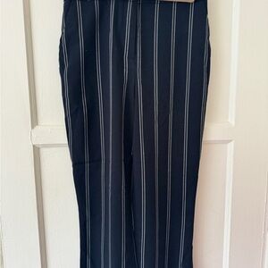 FOREVER 21: Navy striped slacks - Great condition